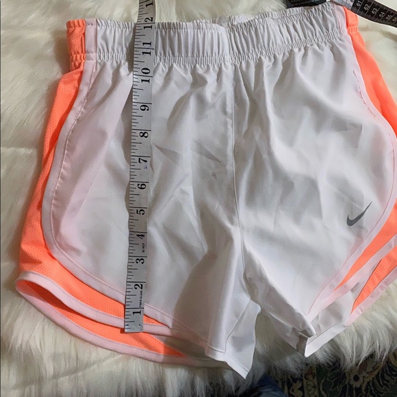 NWT NIKE DriFit Athletic Gym Jog Run White Shorts - Picture 4 of 11